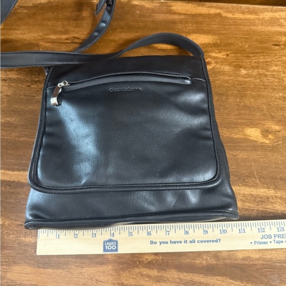 Liz Claiborne simplistic Black slim medium Leather Crossbody Adjustable Strap - Picture 9 of 13